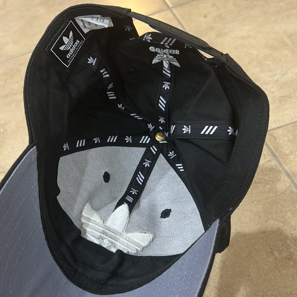 Black Adidas Hat - Picture 3 of 4